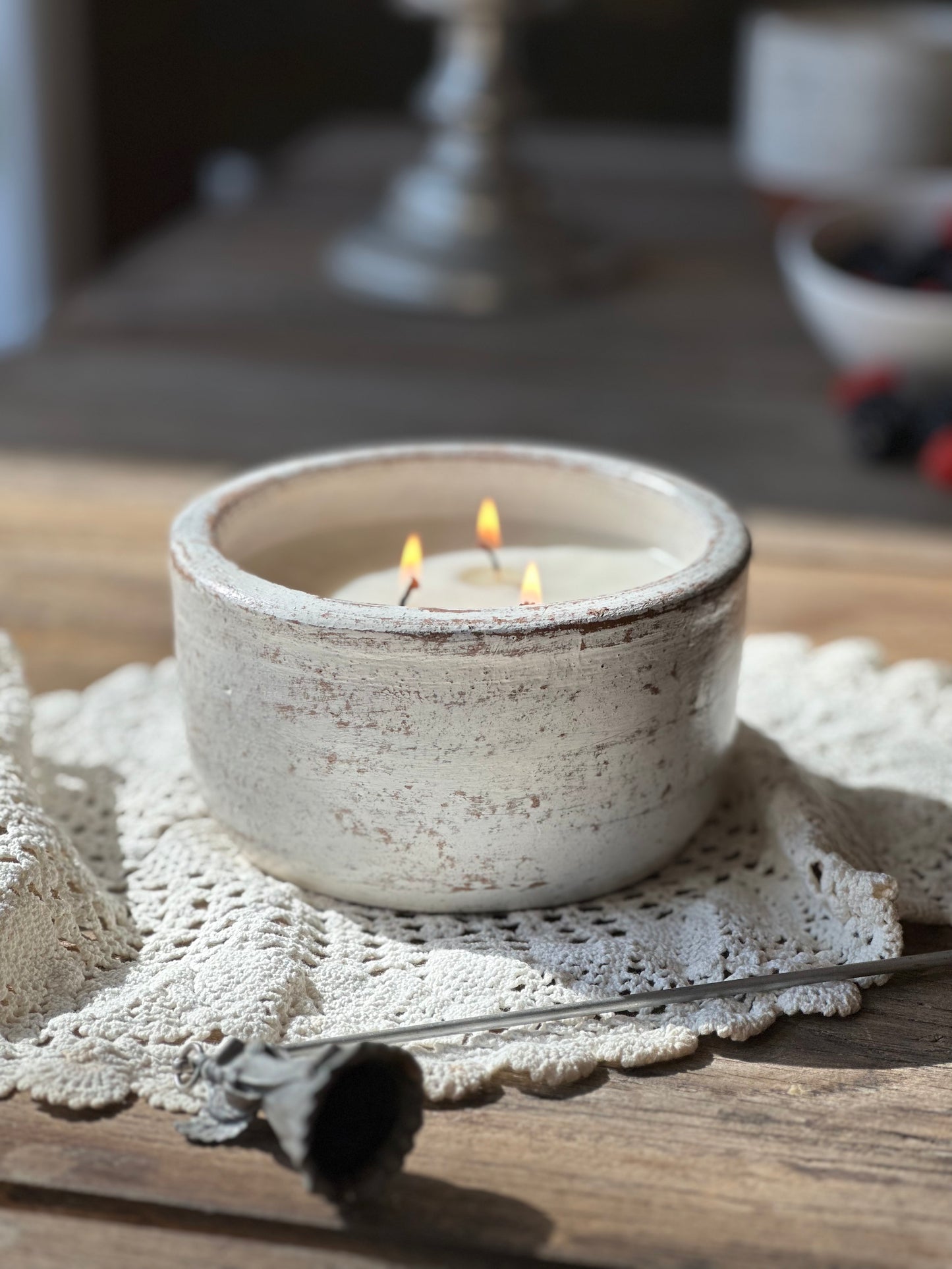 Round Clay Candle